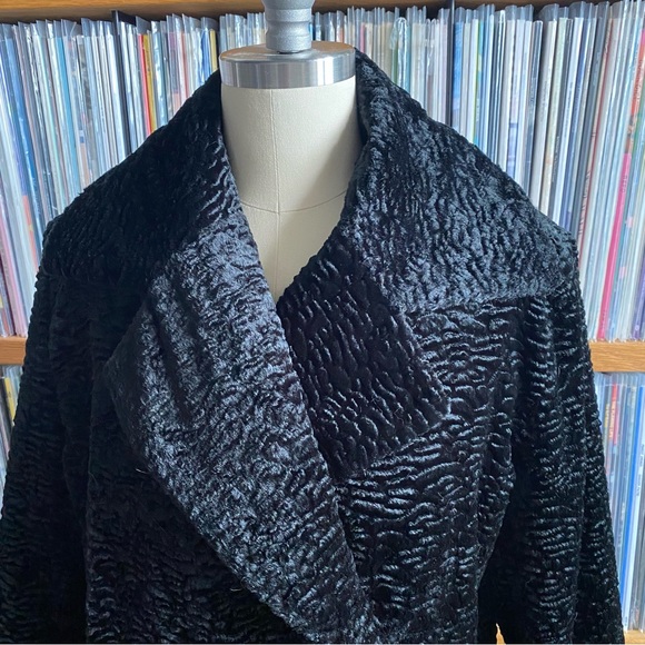 EUC CALVIN KLEIN Black Faux Fur Coat - size EXTRA SMALL - Picture 3 of 8
